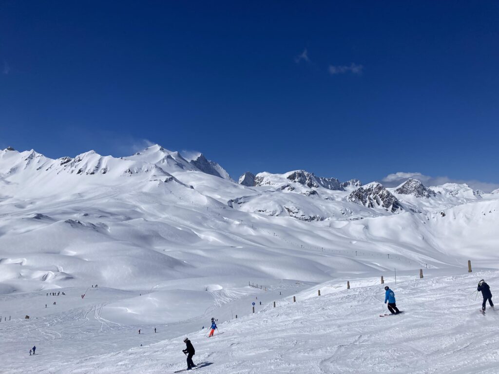 La Plagne vs. Tignes/Val d’Isère: A Mega Resort Showdown for Every Skier